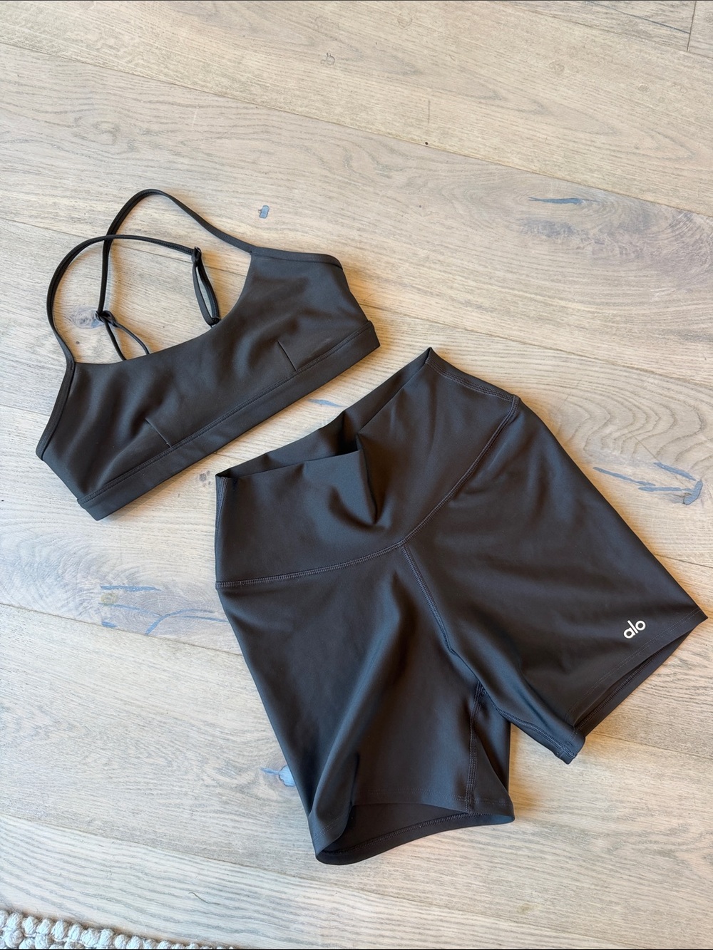 Alo Yoga Set